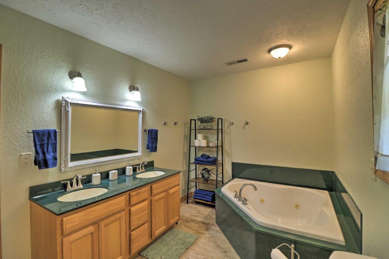 Norfork Scenic Riverview Getaway With Screened Porch! מראה חיצוני תמונה